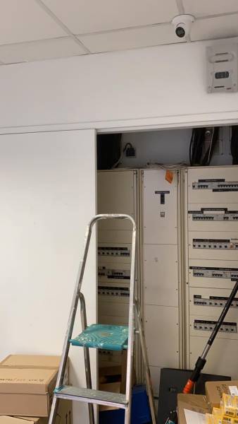 entreprise pour l'installation d'une caméra avec vision sur 100° pour une protection electronique 24h/24
