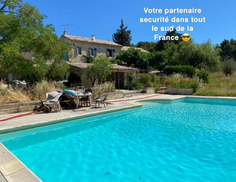 Vos installateurs de sécurité électronique avec caméras connectée dans les Alpilles