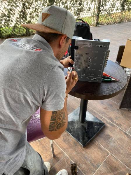 mise en place du disque dur dans l'enregistreur vidéo surveillance