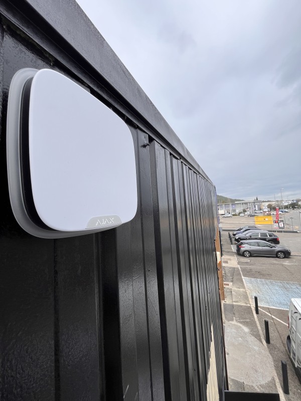 Installation d’Alarme à Saint-Mitre-les-Remparts : Sécurité, Esthétique et Satisfaction Client- Prix-Combien ça coûte?