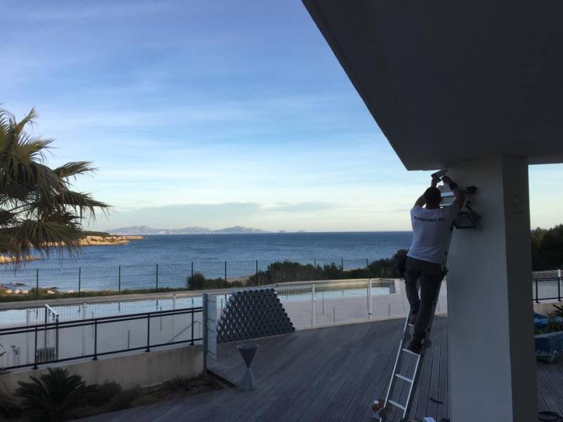 installer une caméra de vidéo-surveillance pour le camping l'Arquet de Martigues