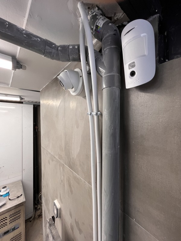 Mettre son commerce sous système d'alarme avec caméras de surveillance à Marseille