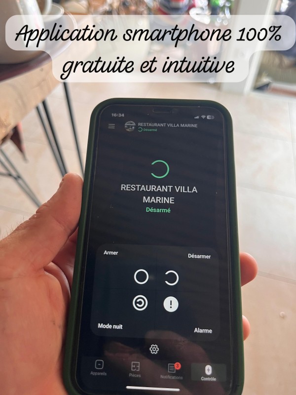 Entreprise pour l'installation et l'entretien d'un système d'alarme anti-intrusion avec lecteur de badge et application smartphone dans un restaurant à Saint-Cyr-sur-Mer