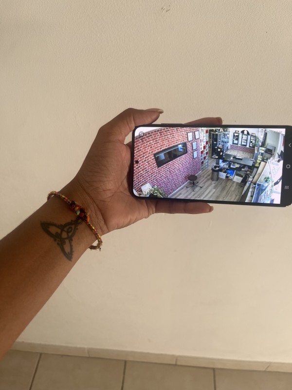 Entreprise pour le remplacement de caméras filaires analogiques par une vidéo-surveillance HDCVI 4K avec enregistrements sur disque dur et application smartphone pour un salon de tatouage à Martigues