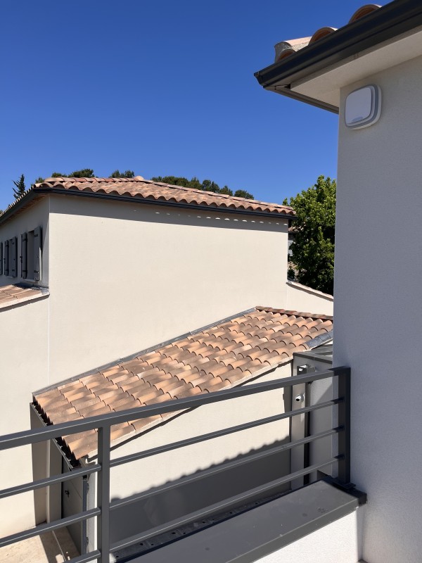 Installation de système d’alarme avec détection photo extérieure à Allauch – Protégez votre maison efficacement contre les intrusions