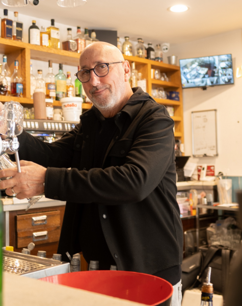 installer un écran de contrôle pour la vidéo-surveillance d'un restaurant