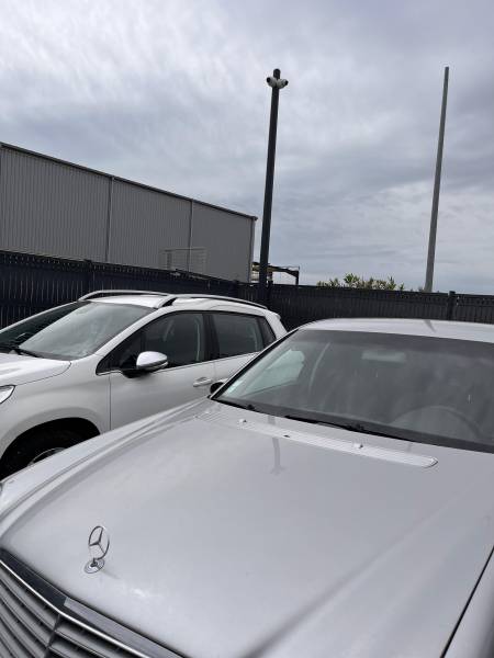 Trouver une entreprise pour installer des caméras IP de vidéo-surveillance sur poteaux, avec enregistrement en détection de mouvements sur disque dur pour un constructeur à Istres en PACA