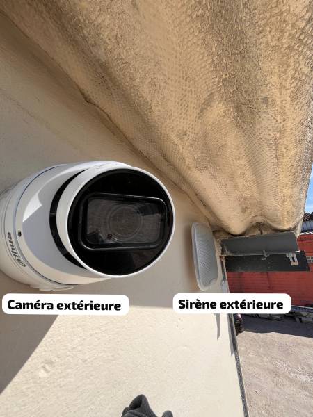Entreprise pour installer un système d'alarme avec détection photos, caméras de vidéoprotection IP, enregistreur et application smartphone pour une mosquée à Arles