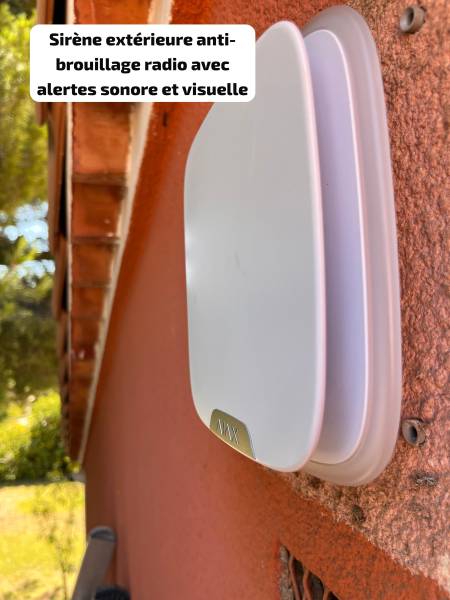Trouver une entreprise pour l'installation et l'entretien d'un système d'alarme, sans abonnement, avec caméras de surveillance connectées, détection extérieure et application téléphone dans une maison à Cavaillon