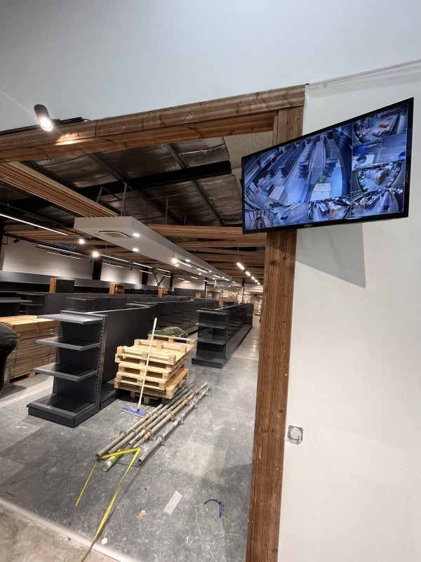 Installation de caméras de surveillance 5MP à Saint-Mitre-les-Remparts pour le magasin GOOD DAY : sécurité et dissuasion au meilleur prix