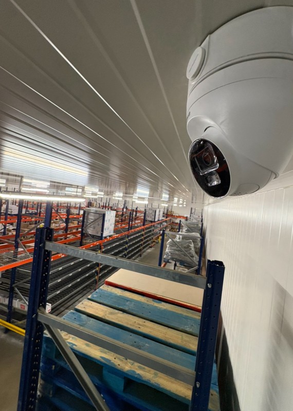 Installation de 25 caméras de vidéosurveillance dans un entrepôt logistique à Rousset : sécurité des quais, parkings et chambres frigorifiques