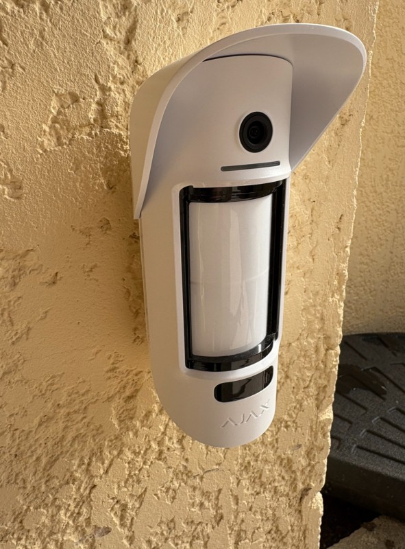 Installation d'une alarme anti intrusion avec caméra de surveillance à Marseille