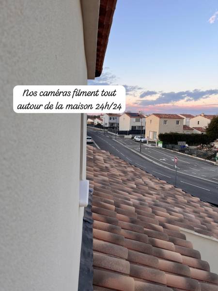 Installation de caméras de vidéo-surveillance filaires extérieures pour une maison à Nîmes, combien ça coûte?